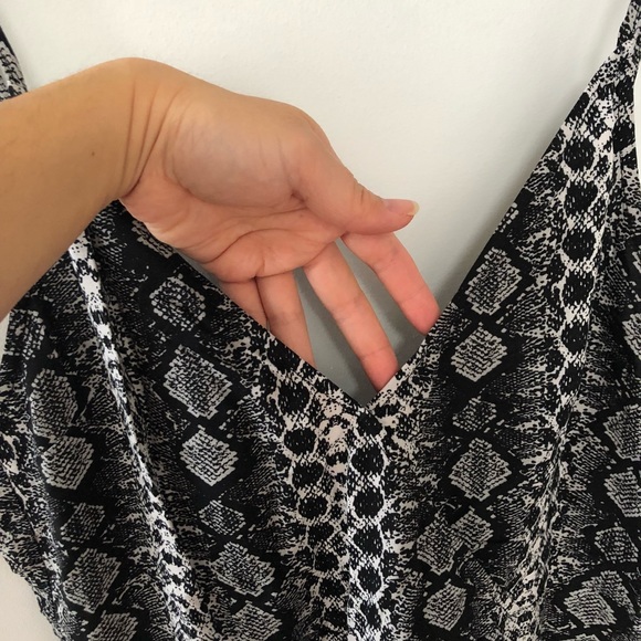 H&M snakeprint wide leg cross front jumpsuit - Picture 8 of 8